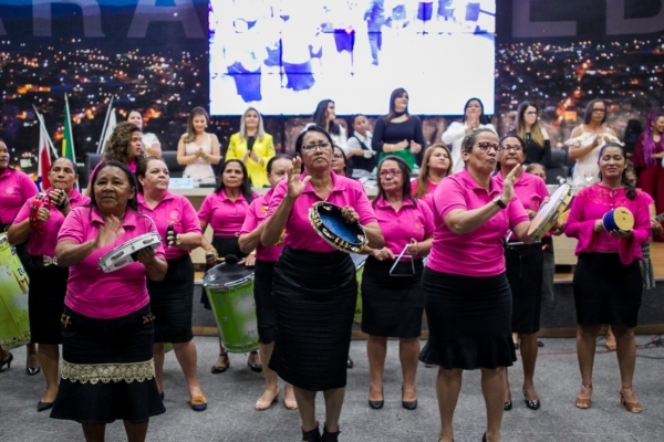 Câmara homenageia 30 mulheres símbolo de Parauapebas