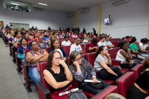 Vereadores Joel e Ciza requerem obras de infraestrutura para três bairros da cidade