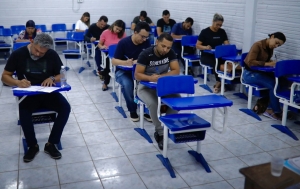 Escola do Legislativo da CMP aplica provas do processo seletivo para primeiro curso de graduação da instituição