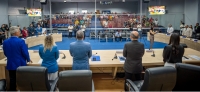 Câmara de Parauapebas aprova "duplo repúdio" ao Executivo e homenageia educadores pelo Dia da Educação