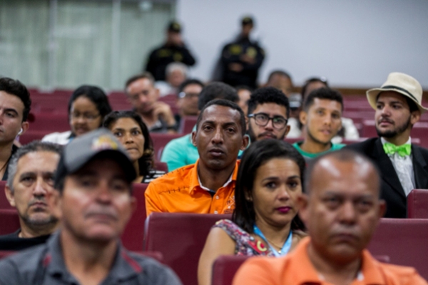 Joel Alves e Francisca Ciza solicitam celebração de convênio com centros de formação de condutores