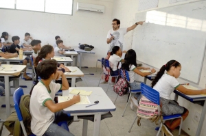 Legislativo aumenta remuneração de professores da rede municipal