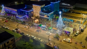 Natal: ‘Acender das Luzes 2022’ encanta população na Câmara Municipal de Parauapebas