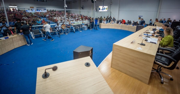 Câmara de Parauapebas aprova projeto que garante acompanhante em consultas e procedimentos médicos