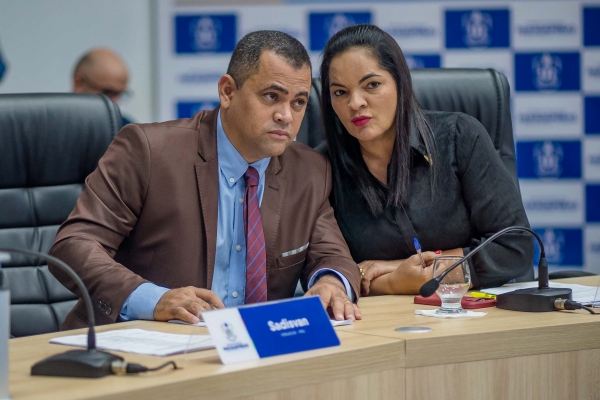 Redução da taxa de iluminação pública e isenção tributária para OSCs são solicitadas por vereadores