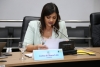Joelma Leite apresenta decreto que concede título de Cidadã Honorária a contadora