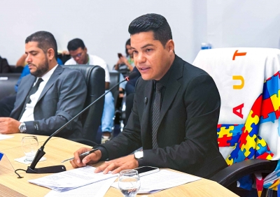 Zé do Bode exige explicações sobre suposto erro médico no HGP e cobra melhorias nas UBS e no Residencial Alto Bonito