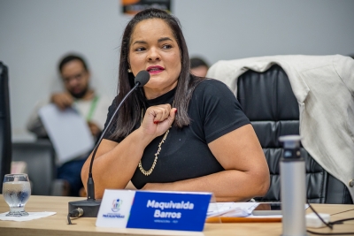 Maquivalda Barros cobra informações sobre sinalização viária de Parauapebas