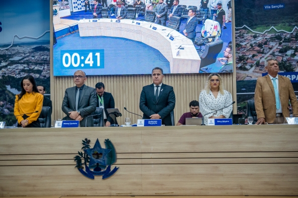 Câmara de Parauapebas derruba veto sobre vale-alimentação em sessão extraordinária