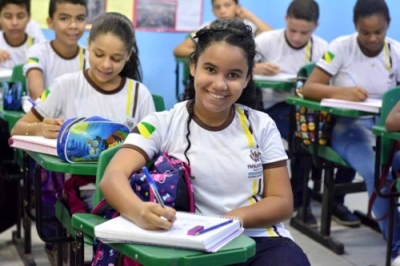 Vereador Aurélio Goiano cobra retorno das aulas presenciais