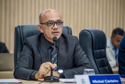 Michel Carteiro solicita melhorias na iluminação pública e escola de tempo integral