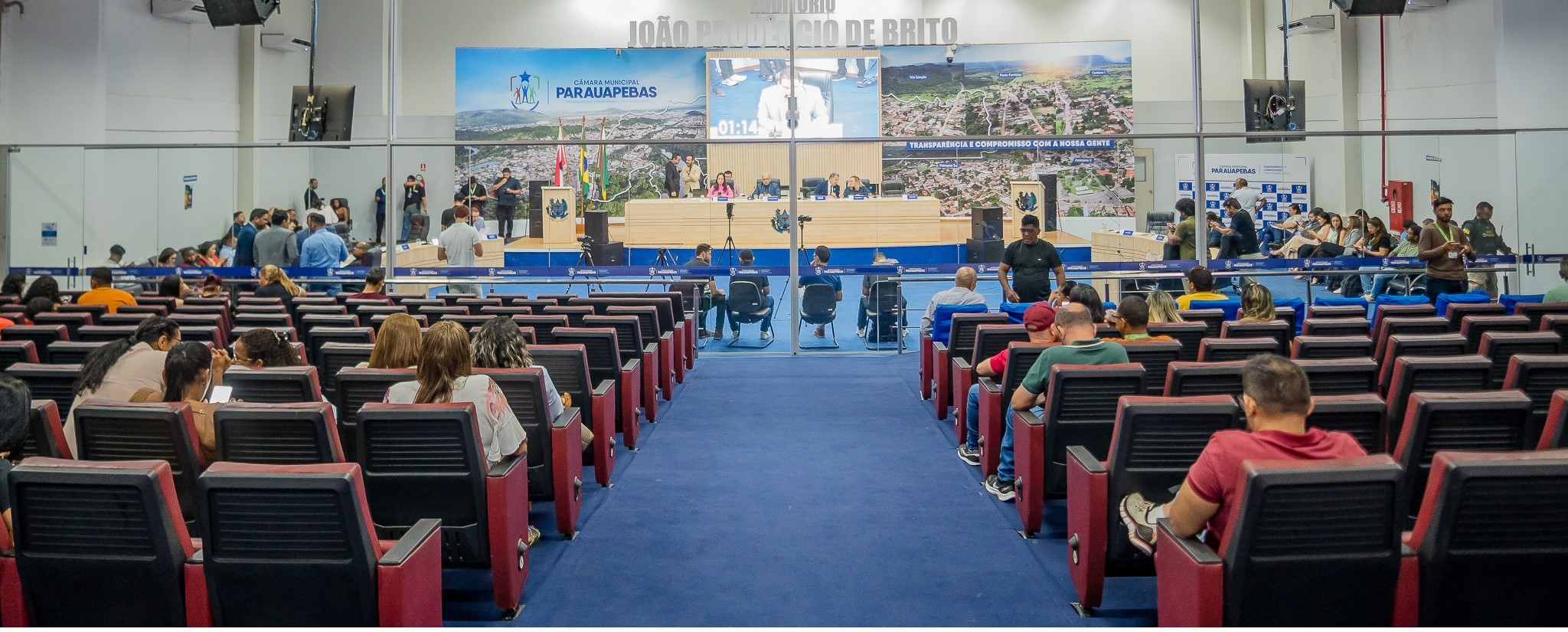 ICâmara de Parauapebas aprova projetos que buscam proibir a inauguração de obras inacabadas e punir empresas que abandonarem serviços públicos