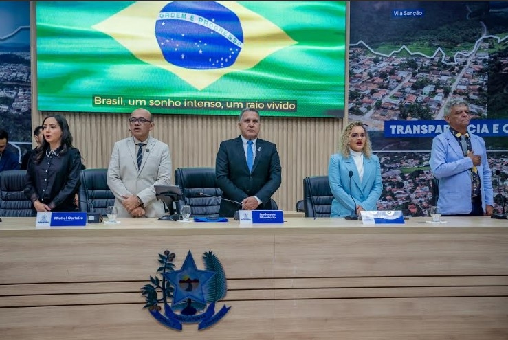 IServidores da Câmara de Parauapebas têm reajuste salarial e aumento no auxílio-alimentação aprovados